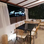 Christina Boutique Apartment *