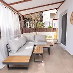Christina Boutique Apartment *