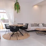 Christina Boutique Lägenhet *