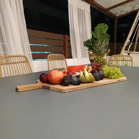 Daire Christina Boutique *