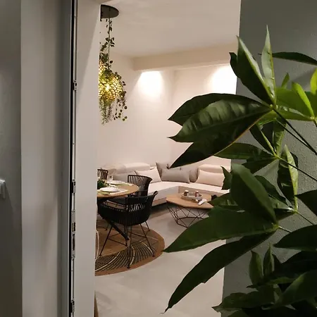Apartment Christina Boutique *