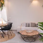 Christina Boutique Apartment *